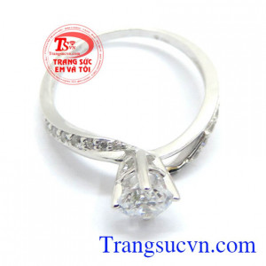 Nhẫn nữ đá quý tinh yêu còn mãi