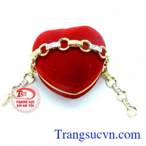 Sản phẩm lắc tay kiểu đẹp sang được đánh giá chất lượng trong nhiều năm. Lắc tay vàng tây 10k sáng bóng