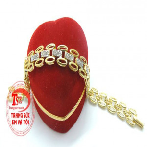 Bán sản phẩm Lắc tay nữ vàng quý phái uy tín khách hàng ưa chuộng và bình chọn.