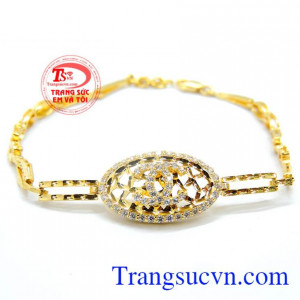 Sản phẩm mang thương hiệu trang sức em và tôi luôn đi đầu trong các sản phẩm trang sức.