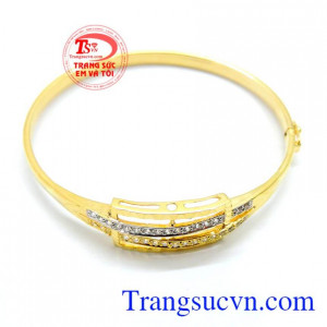Vòng tay nữ đính đá quý phái
