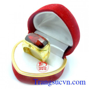 Nhẫn nam vàng tây đá đỏ bản to