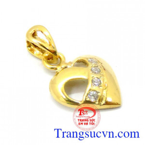 Mặt trái tim vàng tình yêu hiện đang là lựa chọn nhiều nhất của các cô gái dễ thương.