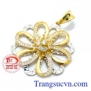 Mặt dây nữ vàng 10k tinh xảo giao hàng trên toàn quốc. 