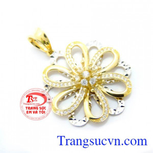 Bán sản phẩm trang sức chế tác tinh xảo theo phong cách hàn quốc,vàng tây 10k chất lượng đảm bảo. Mặt dây nữ vàng 10k tinh xảo