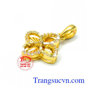 Chiếc Mặt nữ vàng hoa 4 cánh mặt dây chuyền nữ, chất lượng đảm bảo, chế tác tinh xảo.