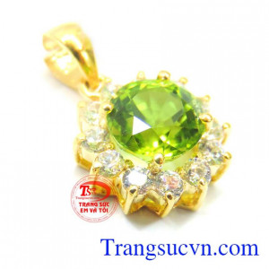 Mặt nữ vàng peridot thiên nhiên quý phái chất lượng.