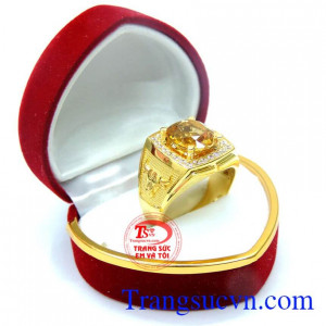 Nhẫn nam đá thạch anh vàng mạnh mẽ phù hợp cho phái mạnh hợp mệnh thổ