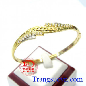 Sản phẩm vòng tay vàng tây đẹp, vòng tay nhập khẩu. Vòng tay nữ vàng 10k đá đẹp 