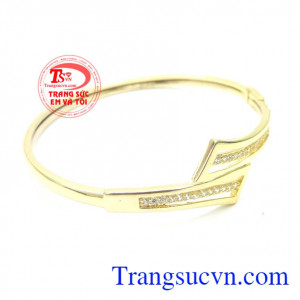 Bán vòng nữ vàng hàng hiệu,lắc vàng tây hàng hiệu chất lượng vàng đảm bảo uy tín. Vòng tay nữ vàng 10k tình yêu