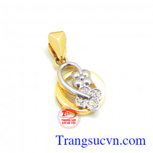 Mặt dây chuyền nữ vàng tinh tế,mặt dây chuyền vàng tinh tế dành cho nữ,mặt dây chuyền vàng món quà ý nghĩa cho phái đẹp,đeo cùng dây chuyền vàng,mặt dây nổi bật và tinh tế