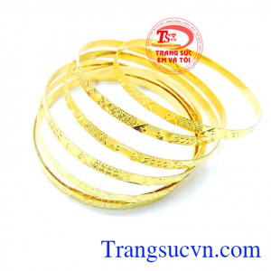 Vòng tay vàng tây với chất lượng đảm bảo hợp thời trang và món quà ý nghĩa hợp thời trang Vòng tuần vàng. Vòng tuần nữ vàng dành cho phái đẹp