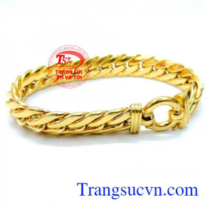 Lắc tay nam vàng mạnh mẽ 10k là món quà ý nghĩa dành cho nam thể hiện được sự mạnh mẽ bản lĩnh của người đàn ông với kiểu dáng đẹp,nam tính phong cách mạnh mẽ sản phẩm được Công ty trang sức em và tôi chế tác và cung cấp trên toàn quốc.