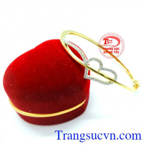 Món quà ý nghĩa trong các dịp lễ tết. Vòng tay vàng trái tim đáng yêu