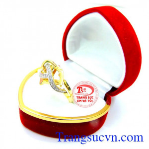 Nhẫn nữ vàng korea sang trọng là nhẫn nữ vàng tây 10k. 