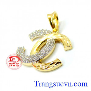 Mặt dây korea sang trọng là mặt dây chuyền vàng tinh tế đảm bảo chất lượng vàng.
