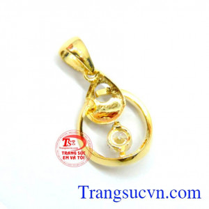 Mặt nữ korea vàng 10k hạnh phúc đẹp.