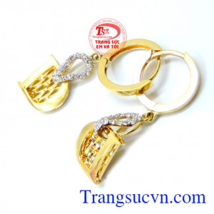 Hoa tai vàng tây chữ D vàng 10k