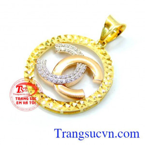 Mặt dây chuyền 18k đẹp mặt dây chuyền sáng bóng uy tín về chất lượng vàng.