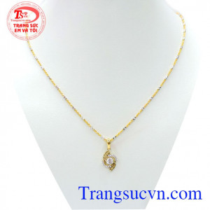 Bộ nữ trang vàng tây 10k đá đẹp là món quà ý nghĩa cho các chị em phụ nữ bán hàng uy tín khách hàng bình chọn nhều năm