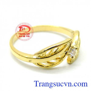 Chất lượng vàng đảm bảo, Uy tín khách hàng bình chọn nhiều năm. Nhẫn nữ lá vàng kết đá đẹp