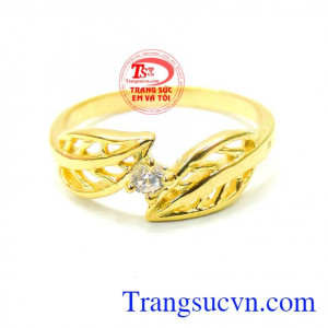 Nhẫn nữ lá vàng kết đá đẹp là một trong những chiếc nhẫn nữ vàng tây đẹp.