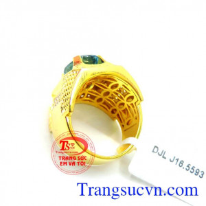 Chiếc nhẫn topaz vàng tây dành cho nam bảo hành 1 năm