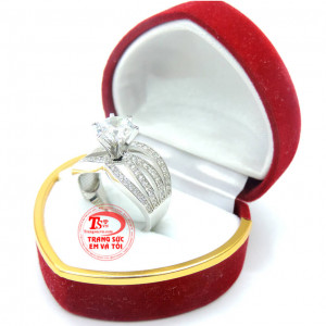 Bán chiếc nhẫn kim cương vàng trắng,nhẫn nữ vàng trắng,nhẫn nữ vàng trắng tinh. 