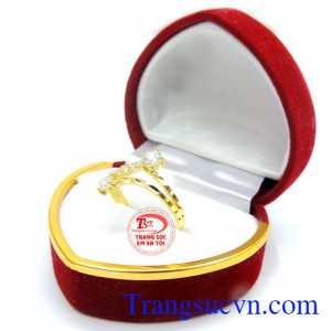 Nhẫn nữ vàng đính đá tinh tế
