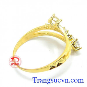Món quà ý nghĩa trong dịp sinh nhật,kỷ niệm tinh tế. Nhẫn nữ vàng đính đá tinh tế