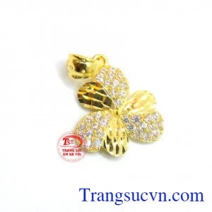 Mặt nữ vàng hoa đá kết đẹp