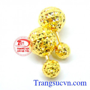 Hoa tai vàng thời trang đẹp mang đến vẻ đẹp thời trang quý phái cho người đeo.