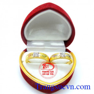 Nhẫn cưới hạnh phúc yêu thương