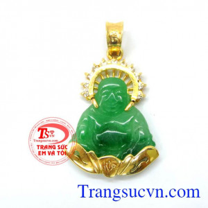 Mặt phật di lặc bọc vàng sang trọng mang lại nhiều may mắn cho người đeo thể hiện được tiền tài sự quý phái của nam tính