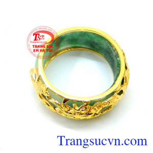 Nhẫn vàng giá rẻ đá gắn đá theo mệnh sang trọng