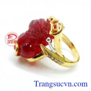 Nhẫn nữ tỳ hưu bọc vàng 10k đẹp tỳ hưu đá thiên nhiên. 