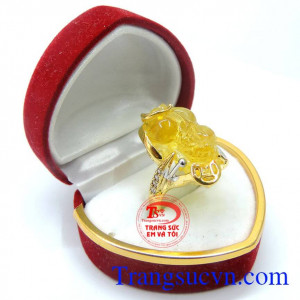 Chiếc nhẫn nữ đeo hợp thời trang. Nhẫn nữ tỳ hưu bọc vàng giá rẻ