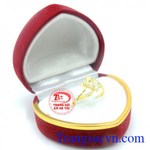 Nhẫn vàng nữ tính 10k bền đẹp cho chiếc nhẫn nữ đeo hợp thời trang. 