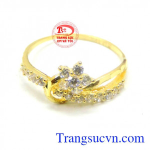 Nhẫn vàng nữ tính ngôi sao là nhẫn nữ thời trang. 