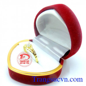 Nhẫn nữ vàng đá kết giá rẻ đeo hợp thời trang sang trọng tỏa sáng của phái nữ. 