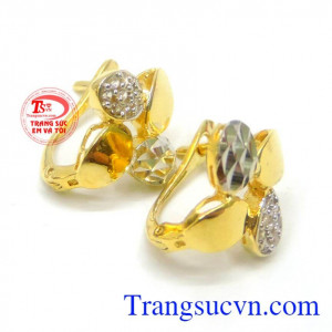 Đôi hoa tai bông hoa 4 cánh đẹp ,hoa tai vàng 10k cao quý, hoa tai đẹp, chất lượng đảm bảo, hoa tai vàng tây chế tác tinh xảo.