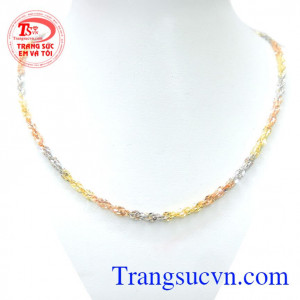 Dây chuyền nữ tính 3 màu đẹp 18k đẹp sang trọng cho phái mạnh là món qùa tốt nhất dành cho nam