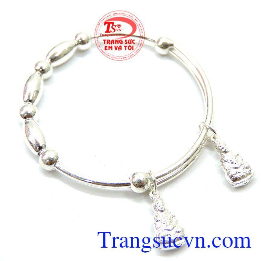 Vòng bạc cho trẻ đẹp