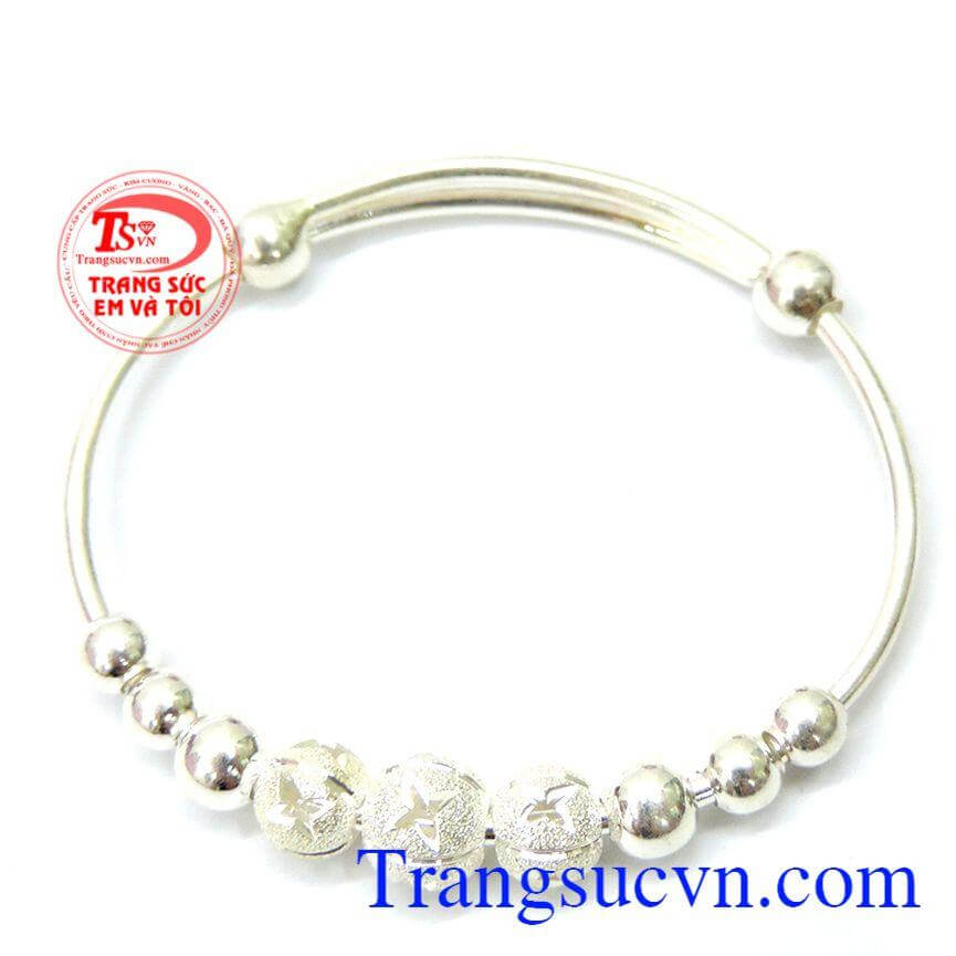 Vòng bạc sao đẹp cho trẻ