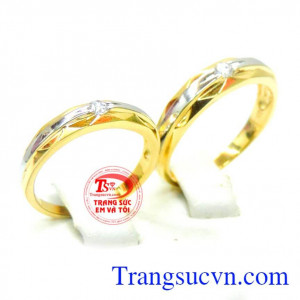 Nhẫn cưới vàng tây