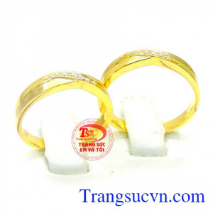 Cặp nhận cưới tình yêu đẹp