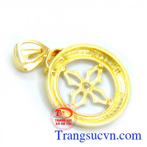 Mặt dây chuyền vàng tây sang trọng