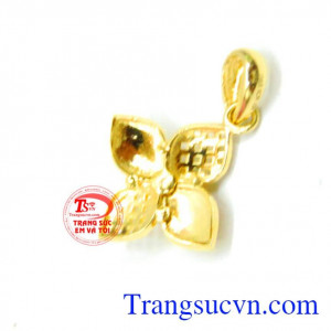 Mặt dây nữ vàng tây đẹp xinh xắn thu hút mọi ánh nhìn