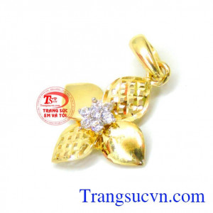 Mặt dây nữ tính hoa 4 cánh đẹp