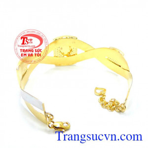 Có kiểm định vàng, bảo hành 6 tháng, vòng tay vàng cho nữ đẹp hàng hiệu. Vòng tay nữ 10k mặt Versace đẹp